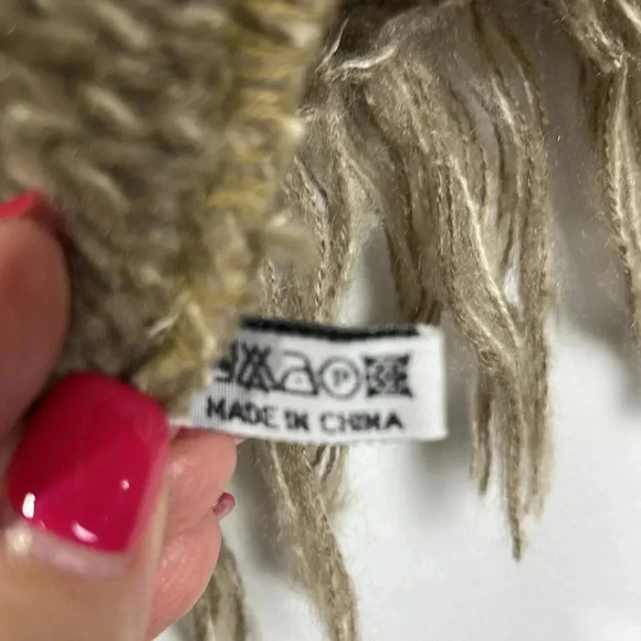 Neck warmer Light Brown Crossover Neckline Cable Knit Fringe Pullover Style EUC - Picture 7 of 8